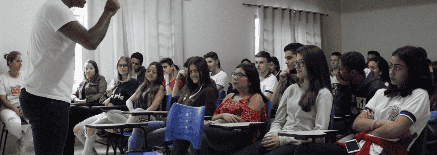 Porque fazer palestras nas escolas?