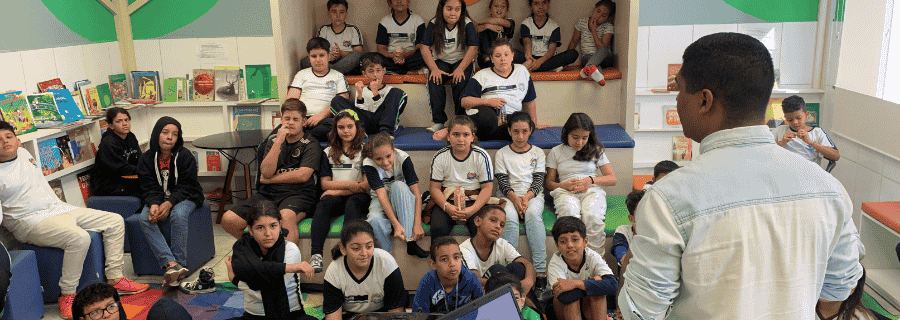 O que é uma palestra escolar?